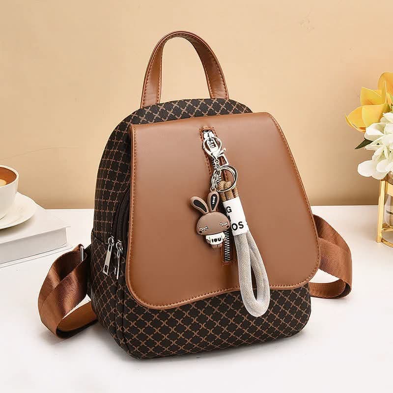 MOCHILA CON TAPA