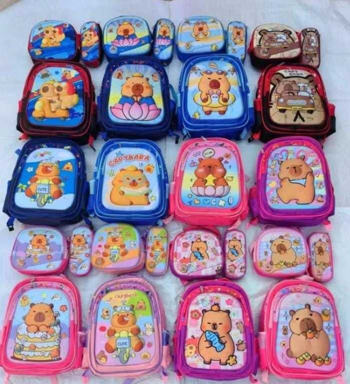 3 PIEZAS MOCHILA CAPIBARA A1*