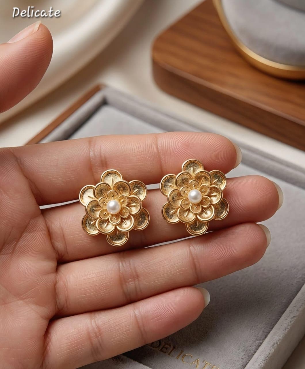 ARETES DELICATE BM800